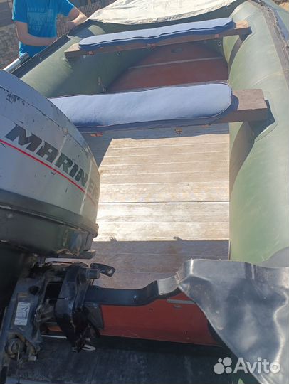 Лодка с мотором