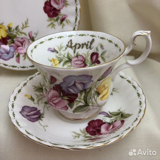 Чайное трио Апрель (цветок месяца) Royal Albert