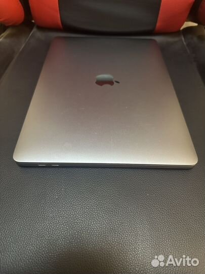 Macbook pro 13 2020 Core I7/16/512