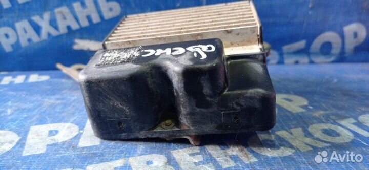 Блок управления форсунками Toyota Avensis седан