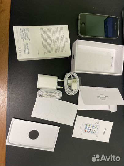 iPhone 4S, 16 ГБ