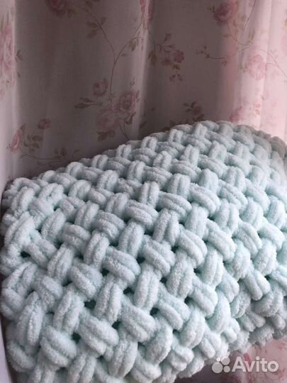 Плюшевый плед ручной работы