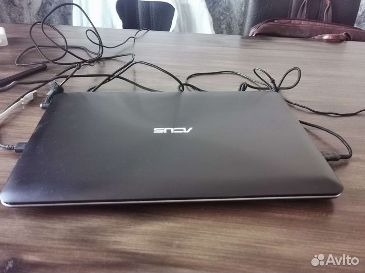 Asus X555L