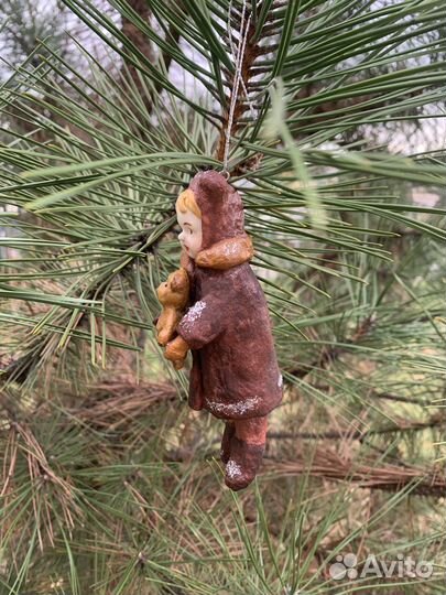 Ватная игрушка Девочка с медвежонком