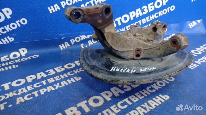 Передний левый поворотный кулак Nissan Juke