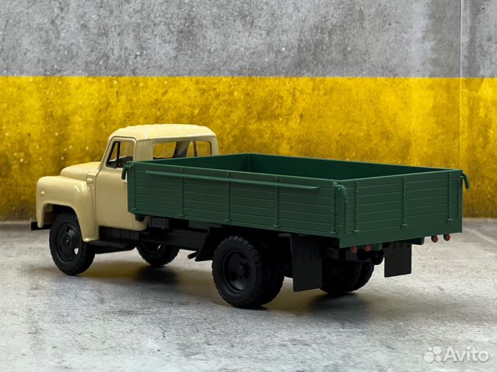 Модель Газ 53-12 1/43 наш автопром