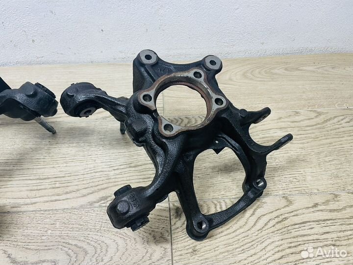 Цапфа задняя правая Mazda 3 BM / BN