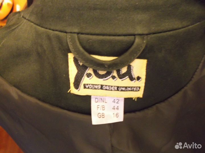 Офисный костюм: пиджак с бермудами