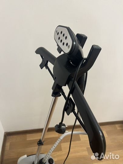 Отпариватель для одежды вертикальный