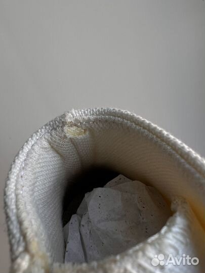 Кроссовки zara