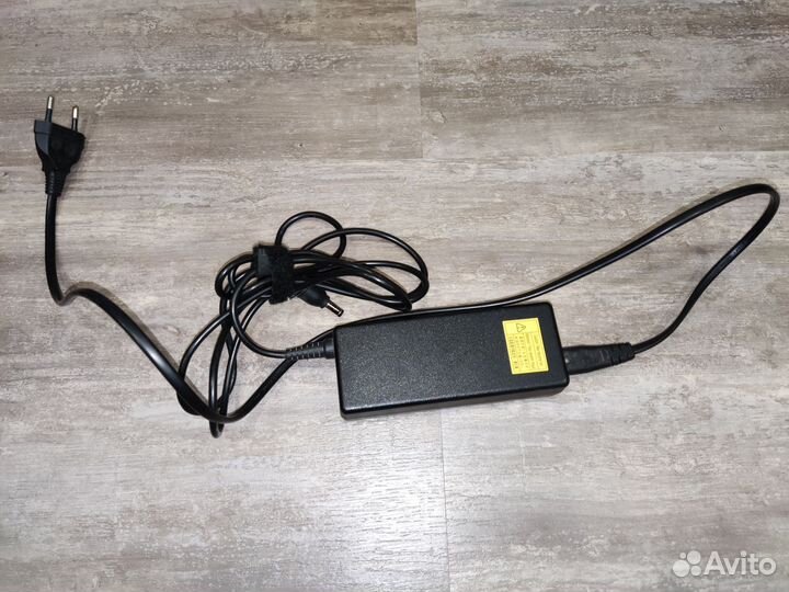 Блок питания для ноутбука toshiba