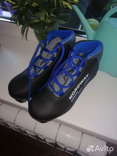 Лыжные ботинки 36