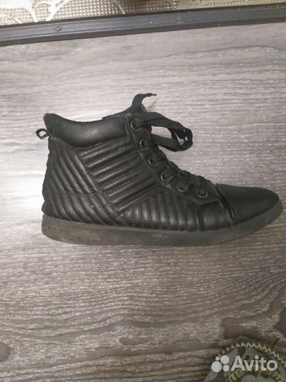 Детские ботинки