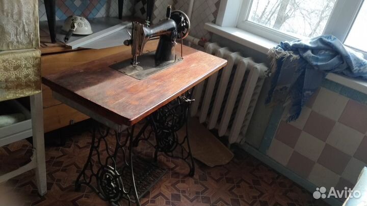 Швейная машина зингер