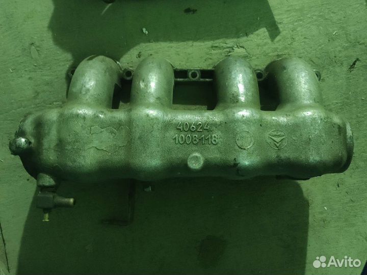 Впускной коллектор 405-409
