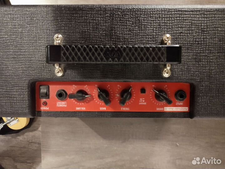 Бас гитара и комбик