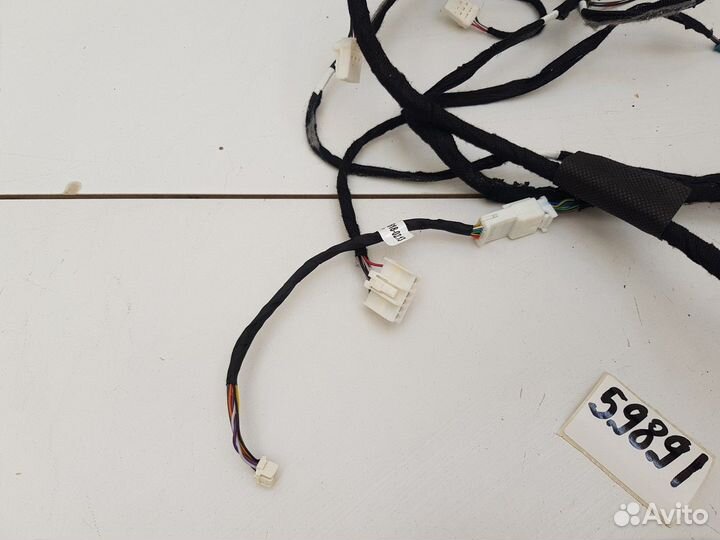 Электропроводка обшивки потолка (Geely Atlas)