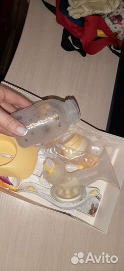 Молокоотсос medela ручной