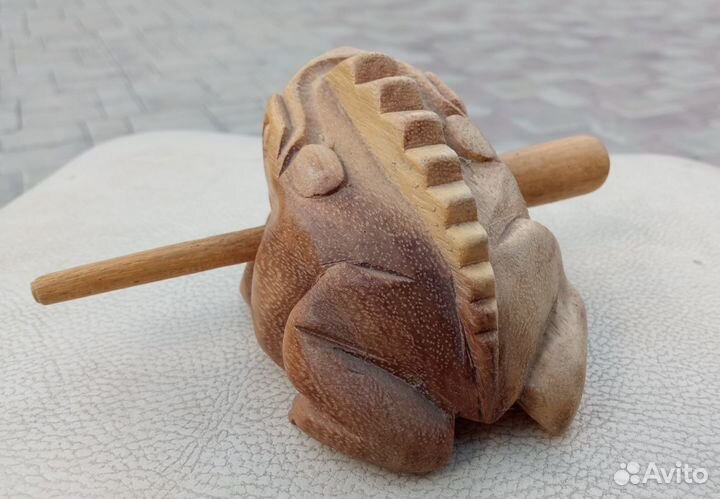 Статуэтка жаба поющая денежная