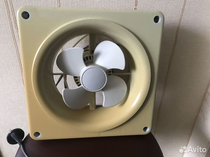 Электровентилятор вытяжной