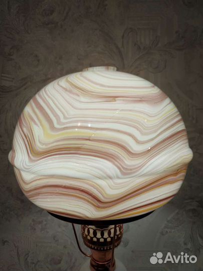 Большой стеклянный абажур