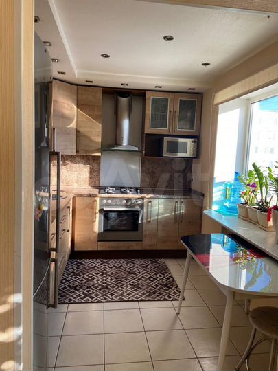 4-к. квартира, 107 м², 6/9 эт.