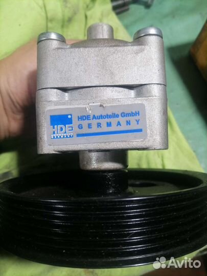 Насос гидроуселителя