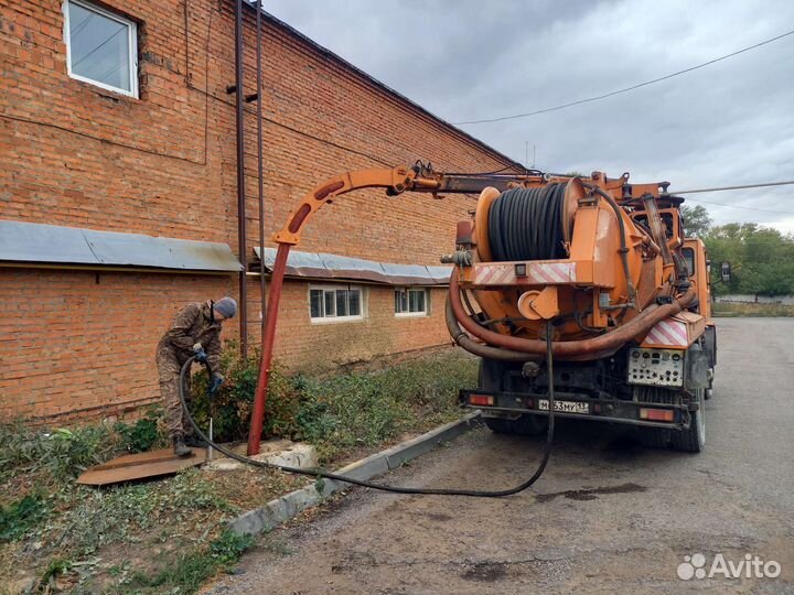 Прочистка канализации, устранение засора