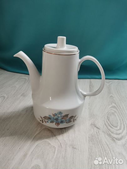 Чайник из булгарского сервиза