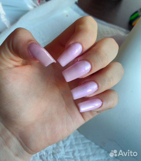 Модель на маникюр