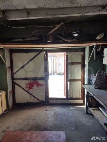 Гараж, > 30 м²