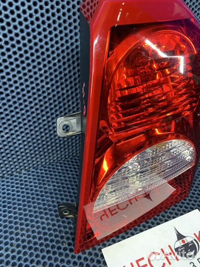Фонарь задний правый Dodge Caliber 2006-2009