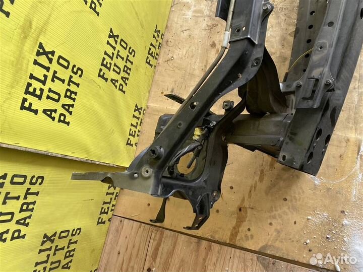 Рамка радиатора (телевизор) Toyota Vista Ardeo (s