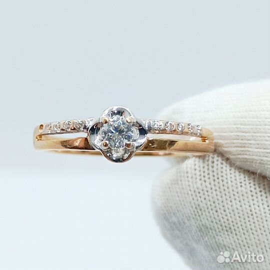 Золотое кольцо с фианитом 16р