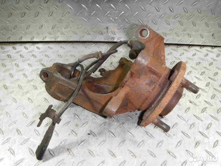 Кулак поворотный передний правый Ford Mondeo