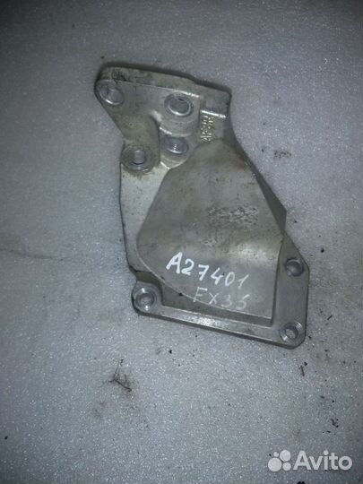 Кронштейн двс Infiniti FX35 4WD vq35de