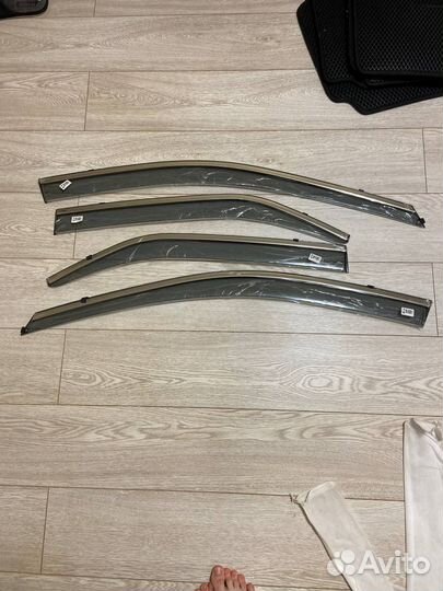 Дефлекторы боковых окон Toyota Camry