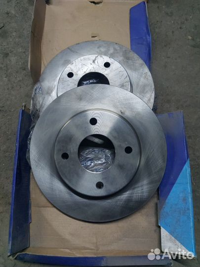 Передние тормозные диски hi-q nissan micra 3 k12