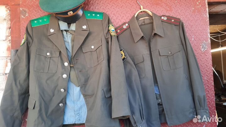 Фуражки кителя шинель