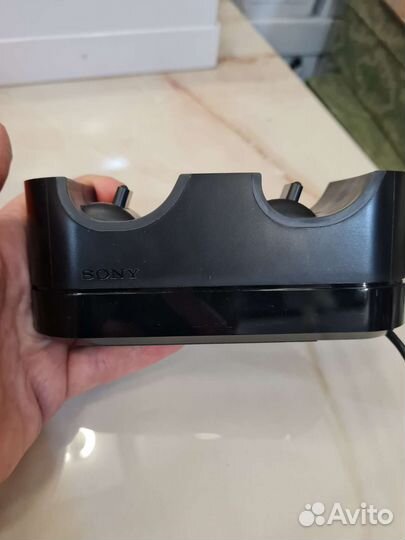 Оригинальная зарядная станция PS4