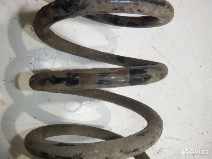 Пружина передняя Мерседес