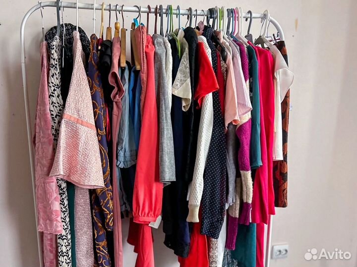 Разгружаю гардероб 42 44