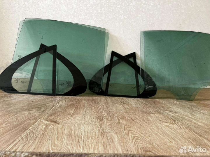 Стекло задние w213