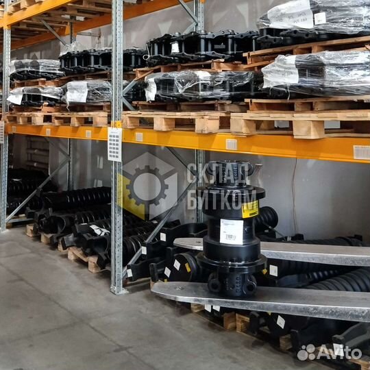 Каток опорный Liebherr R911HD