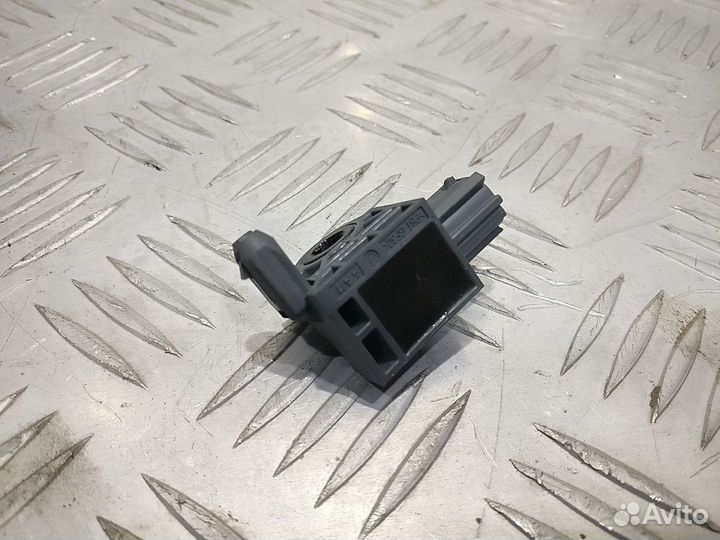 Датчик удара Mazda 3 BM (13) /6 GJ (12) /CX-5 (12