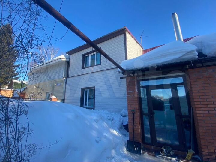 Дом 200 м² на участке 3 сот.