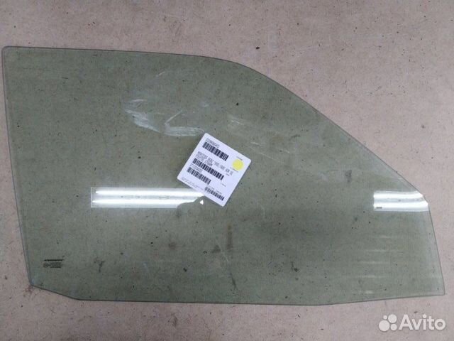 Стекло двери переднее правое Mercedes-Benz W201