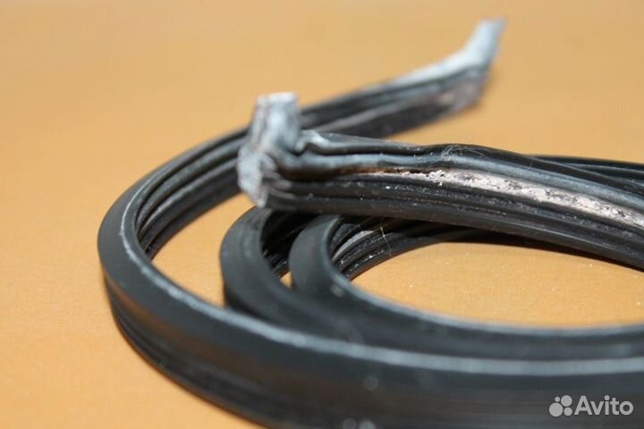 Уплотнитель двери Bosch 00092678 бу. 4967