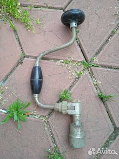 Коловорот ручной