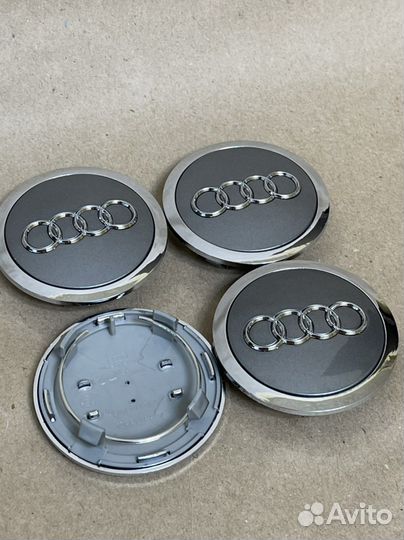 Комплект Ступичные колпачки audi 69мм черные серые